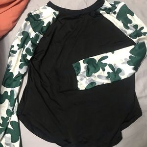 Long, cuffed sleeved black/camo shirt